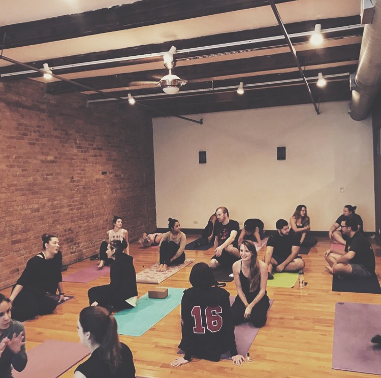 Yoga students at Ilona Barnharts yoga workshop